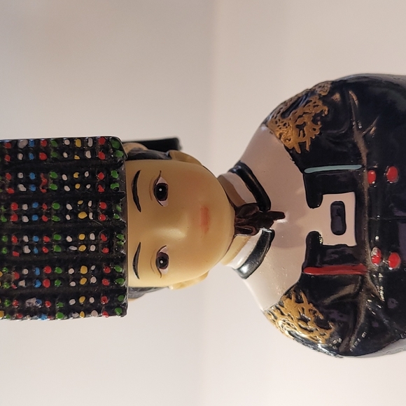 Chinese porcelain Enamel Emperor statue figure 6"-2.5" - Picture 2 of 9